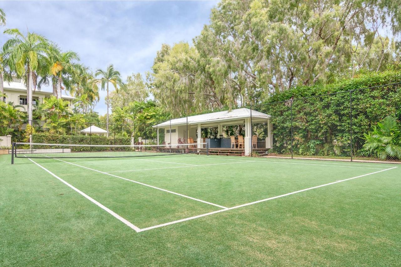 Mandalay Luxury Beachfront Apartments Port Douglas Exteriör bild