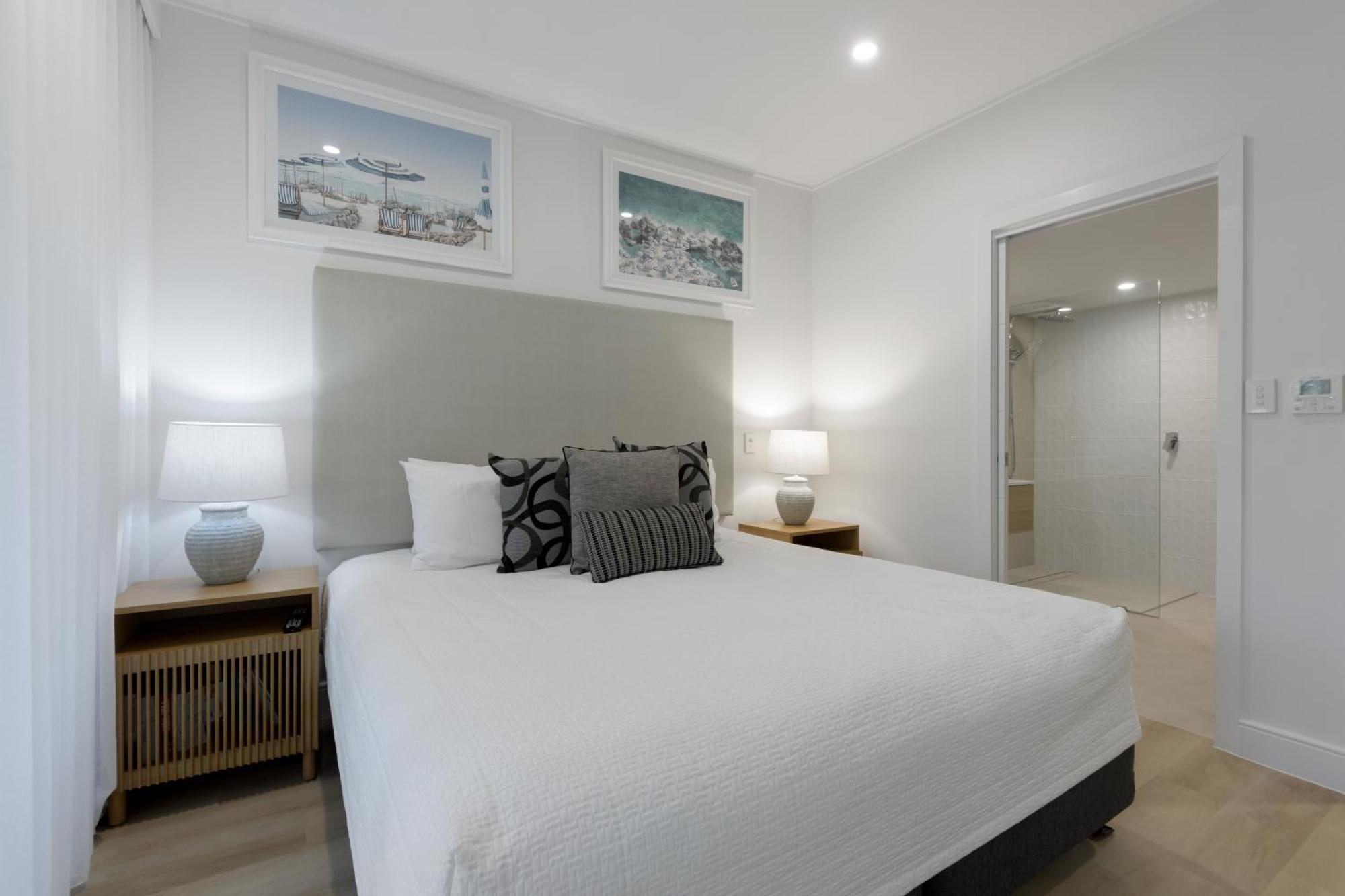Mandalay Luxury Beachfront Apartments Port Douglas Exteriör bild