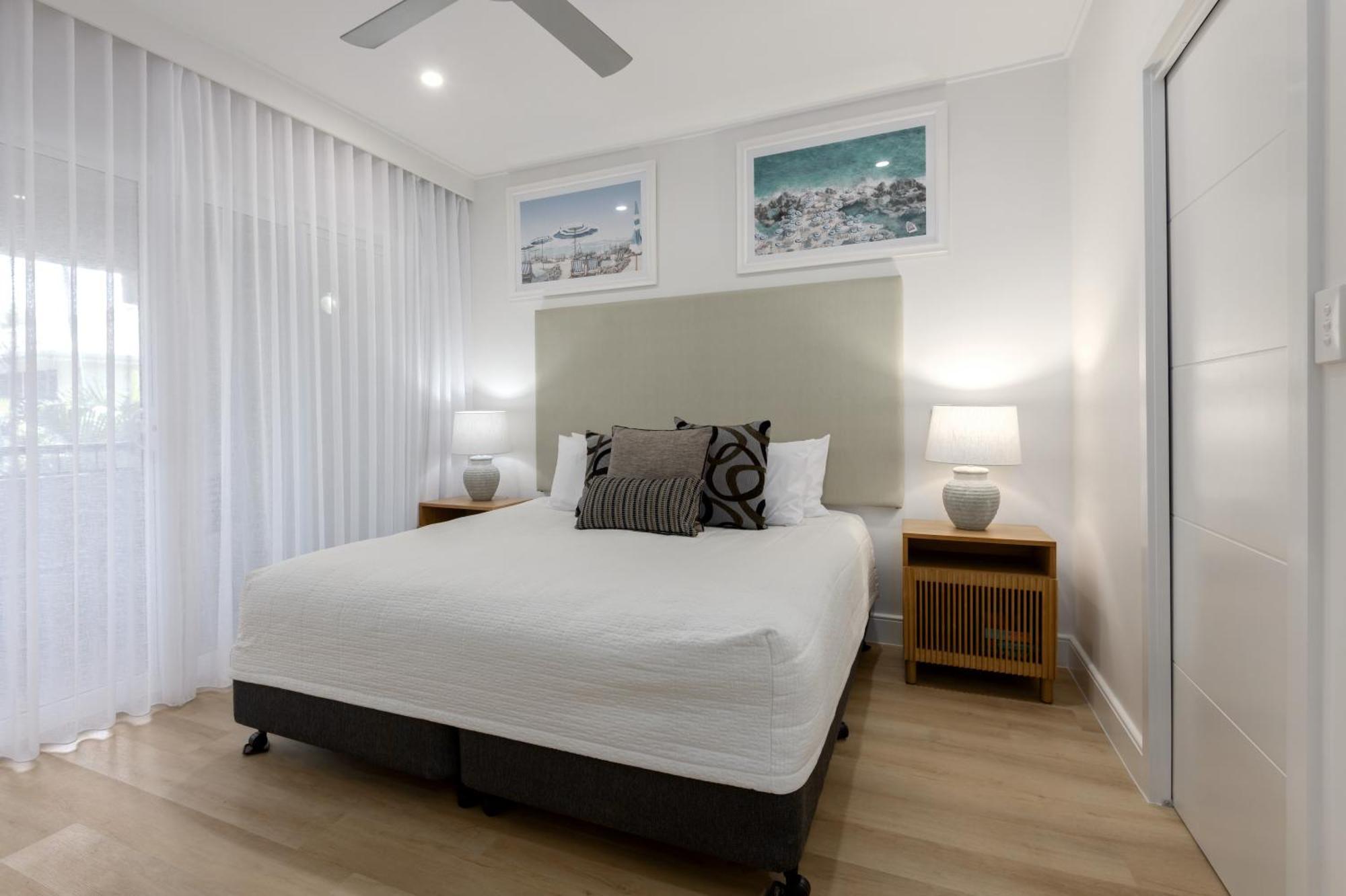 Mandalay Luxury Beachfront Apartments Port Douglas Exteriör bild