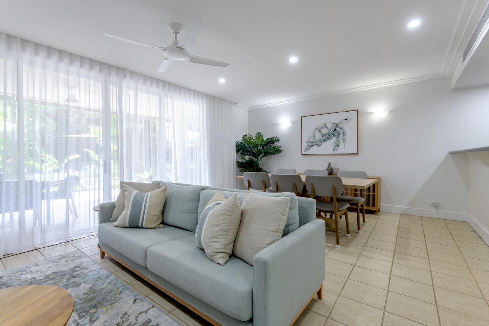 Mandalay Luxury Beachfront Apartments Port Douglas Exteriör bild