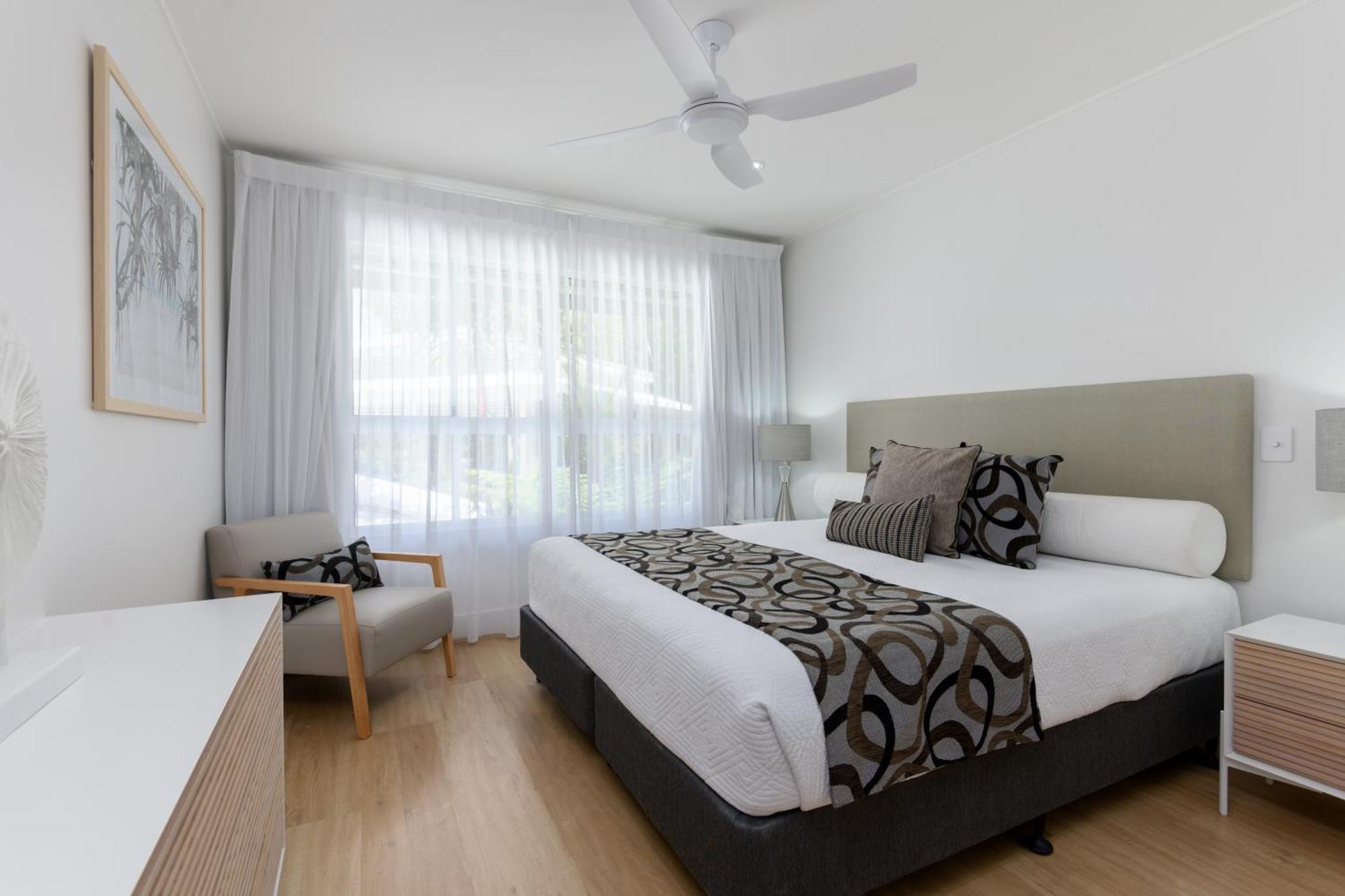 Mandalay Luxury Beachfront Apartments Port Douglas Exteriör bild