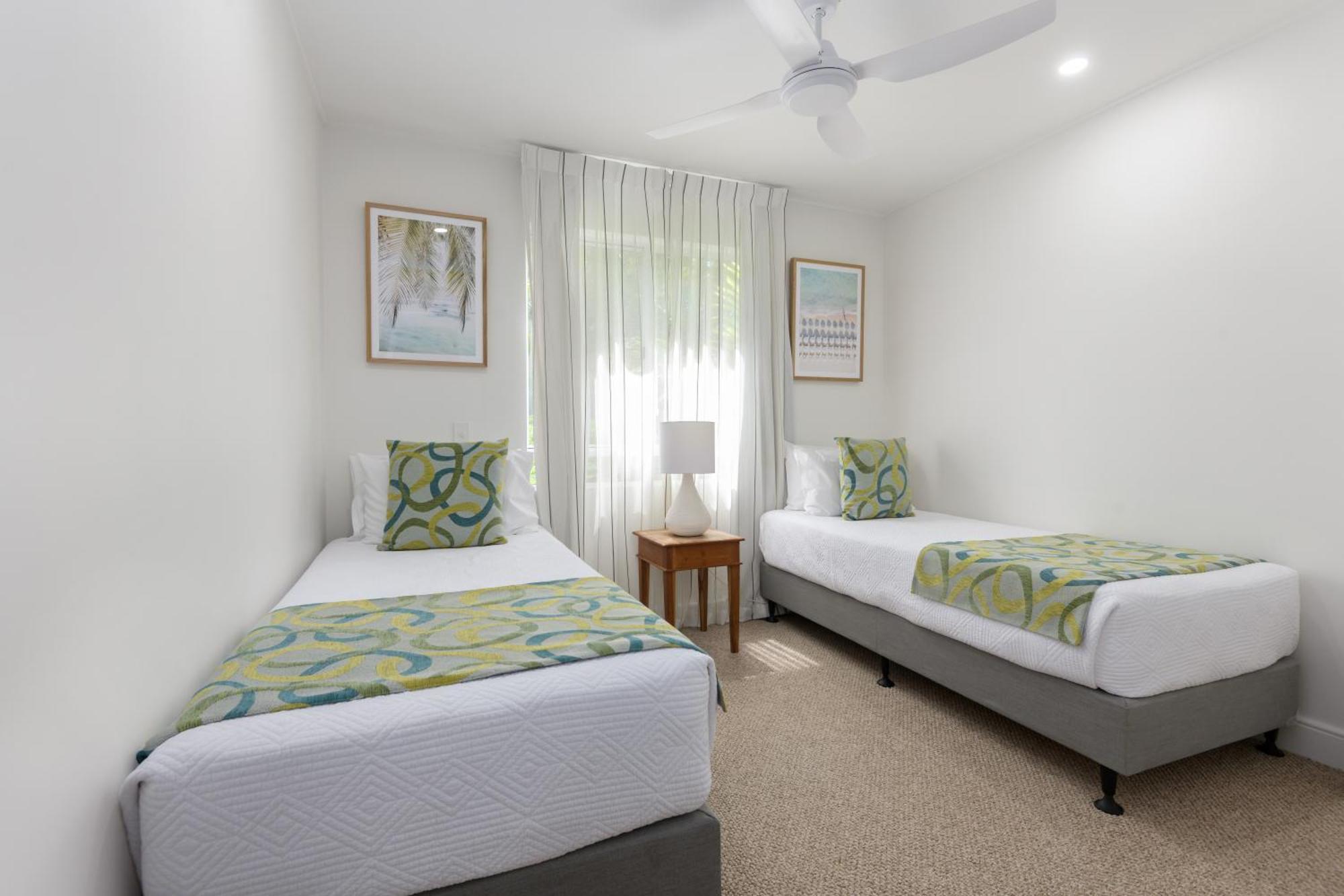 Mandalay Luxury Beachfront Apartments Port Douglas Exteriör bild