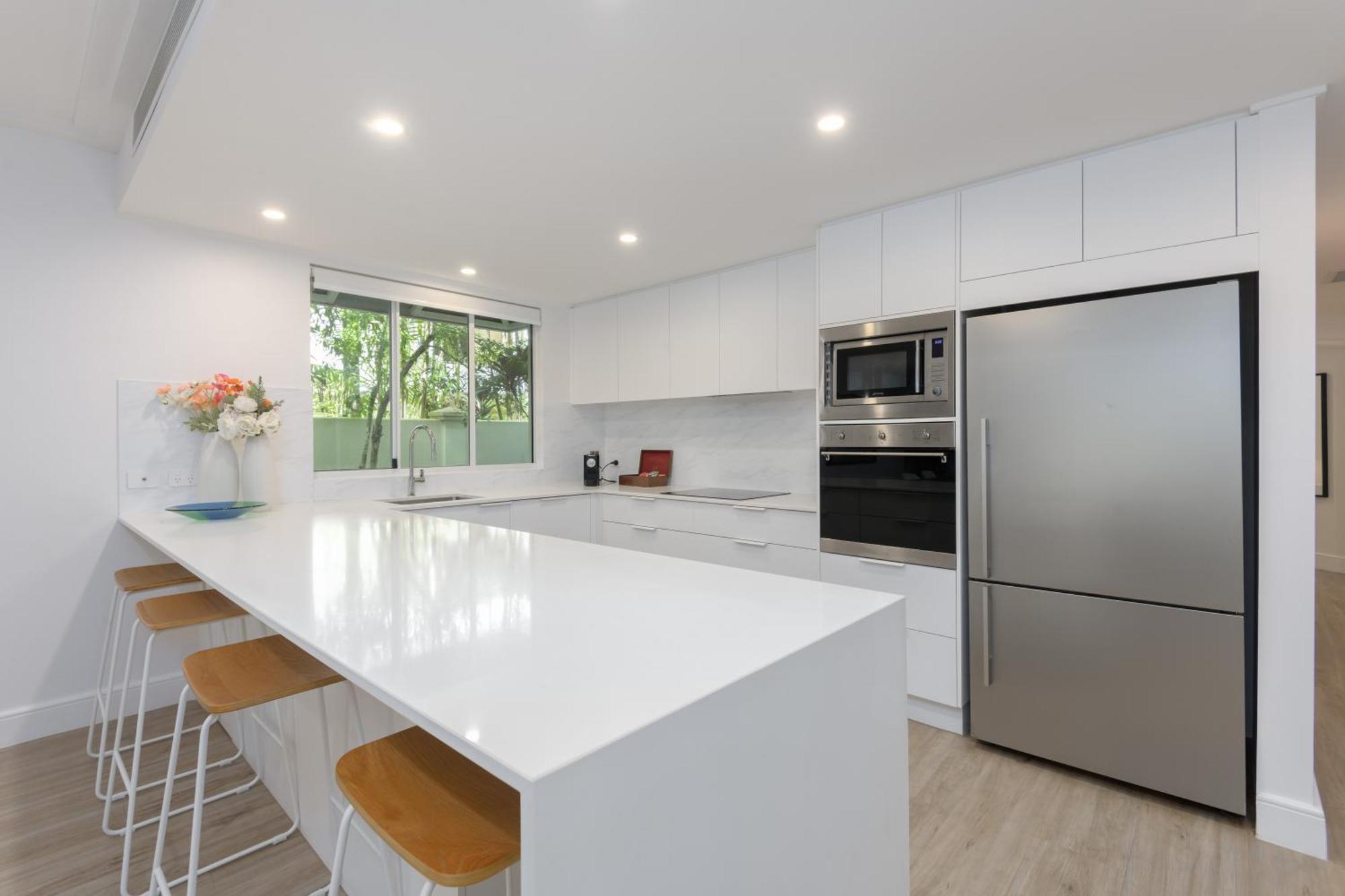 Mandalay Luxury Beachfront Apartments Port Douglas Exteriör bild