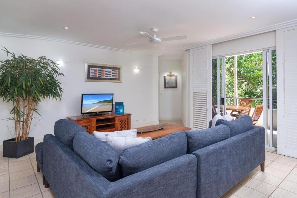 Mandalay Luxury Beachfront Apartments Port Douglas Exteriör bild